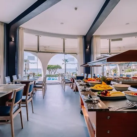 Aparthotel Grand Muthu Oura View Club