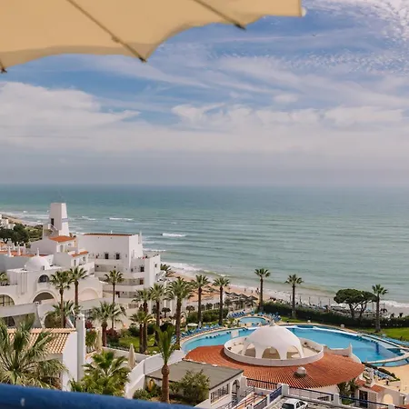 Grand Muthu Oura View Club מלון דירות אלבופיירה