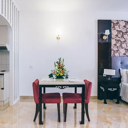 Grand Muthu Oura View Club מלון דירות אלבופיירה