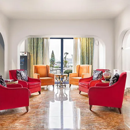 Aparthotel Grand Muthu Oura View Club 5*