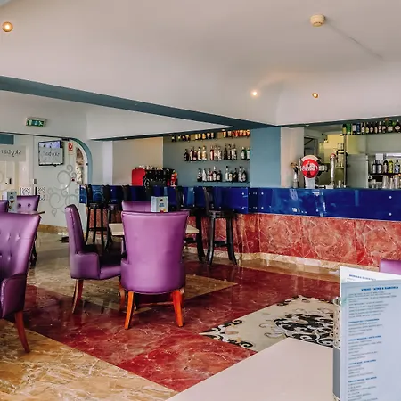 Grand Muthu Oura View Club מלון דירות 5*