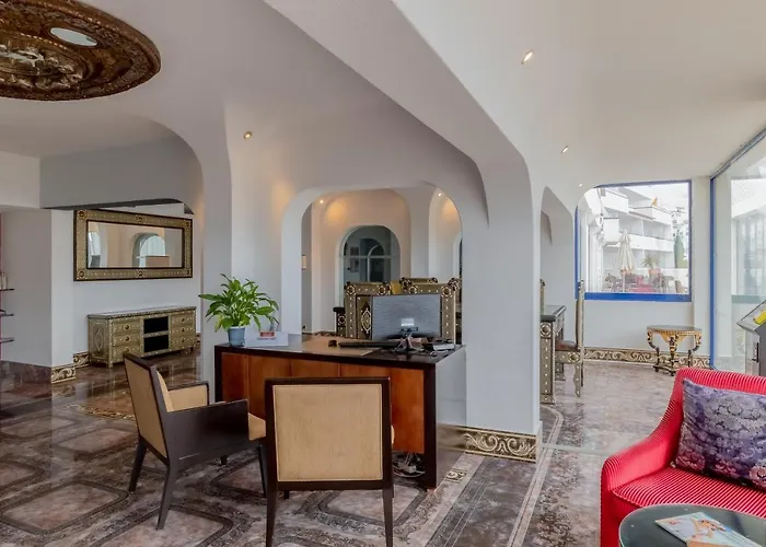 Aparthotel Grand Muthu Oura View Club