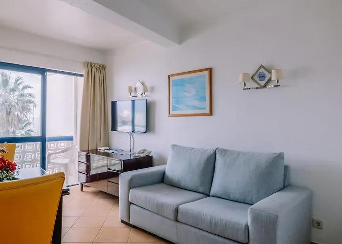 Aparthotel Grand Muthu Oura View Club 5*