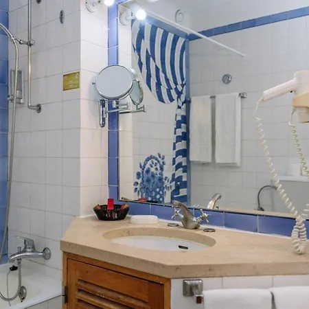 Aparthotel Grand Muthu Oura View Club